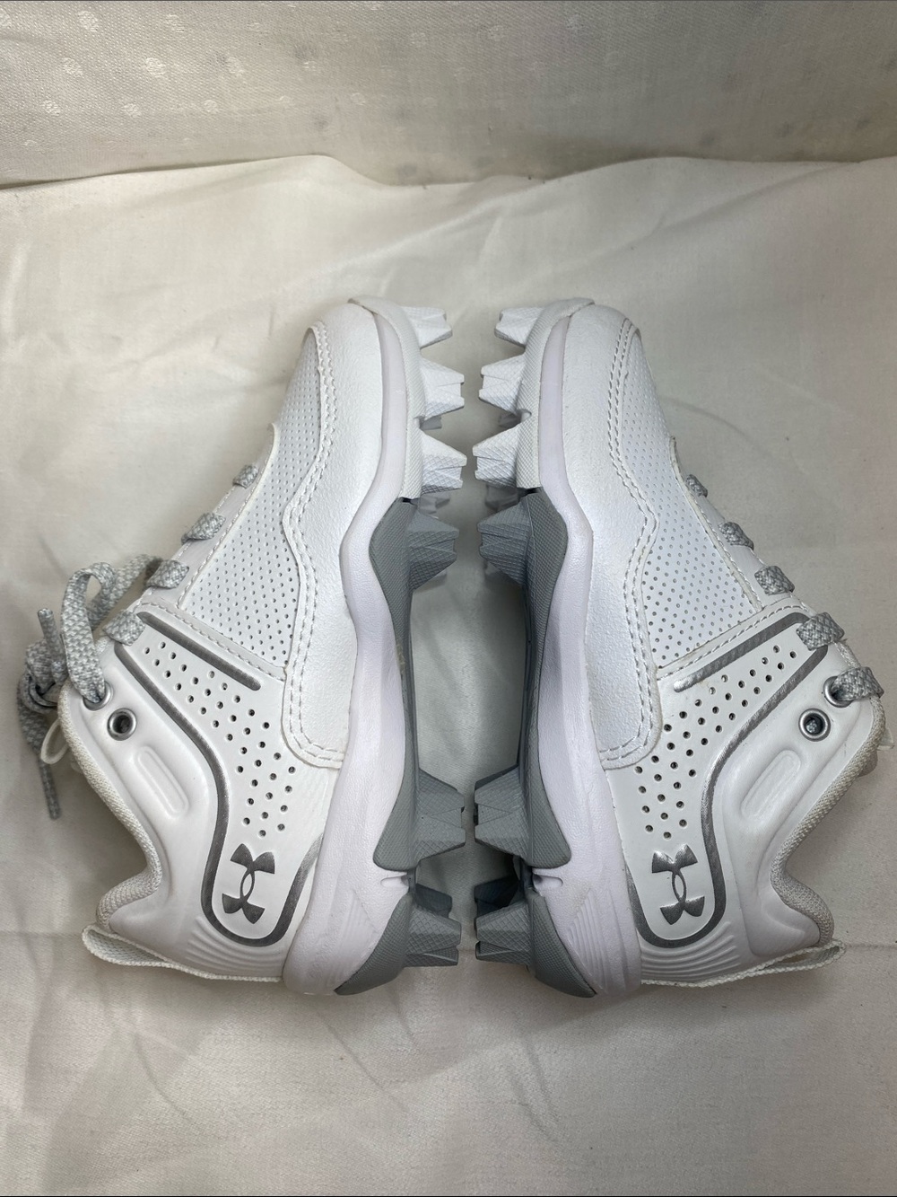 Under Armour Kids Glyde Softball Cleats Size 10K White